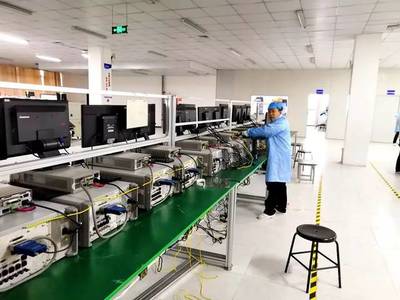 淮北新電子廠首張手機(jī)主板誕生，技術(shù)研發(fā)崗位報(bào)名者絡(luò)繹不絕